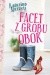 Facet z grobu obok