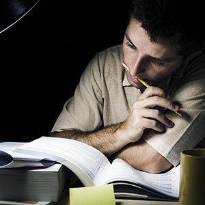 Pisarze, którzy wydali pierwsze książki podczas studiów