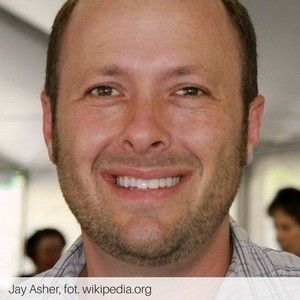 Jay Asher usunięty ze stowarzyszenia pisarzy i ilustratorów literatury dziecięcej