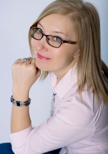 Monika B. Janowska