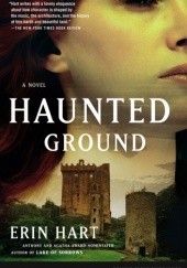 Okładka książki Haunted Ground Erin Hart
