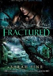 Okładka książki Fractured Sarah Fine