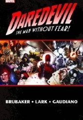 Okładka książki Daredevil - by Ed Brubaker: Omnibus, Volume 2