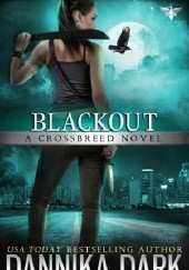 Okładka książki Blackout Dannika Dark
