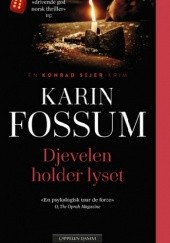 Okładka książki Djevelen holder lyset Karin Fossum