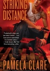Okładka książki Striking Distance Pamela Clare