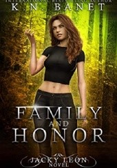 Okładka książki Family and Honor Kristen Banet