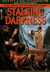 Okładka książki Stalking Darkness Lynn Flewelling