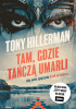 Okładka książki Tam, gdzie tańczą umarli Tony Hillerman