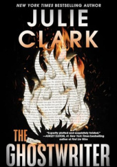 Okładka książki The Ghostwriter Julie Clark