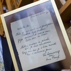 Wiersz Anne Frank sprzedany na aukcji
