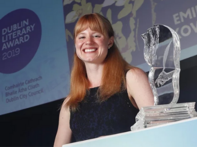  Debiutantka wygrywa nagrodę literacką o najwyższej wartości pieniężnej