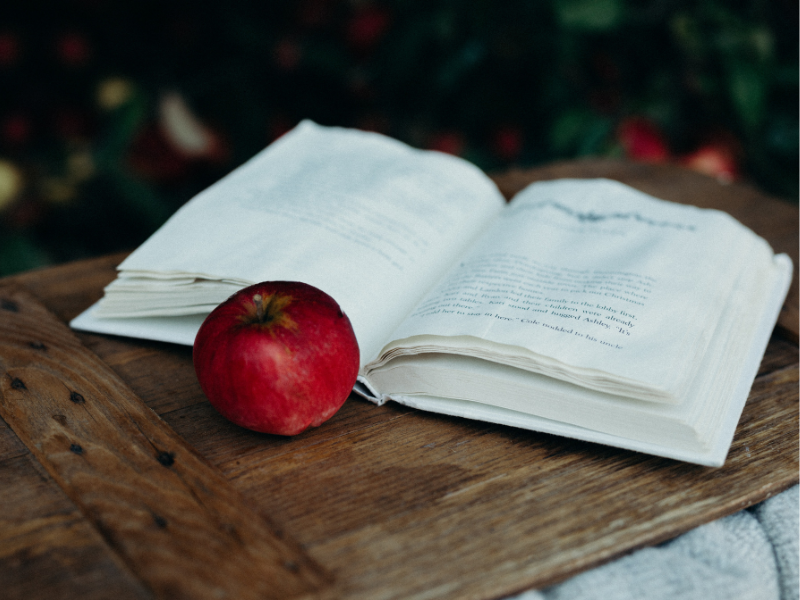 Sezon owocowy. 12 książek z dużą zawartością owoców