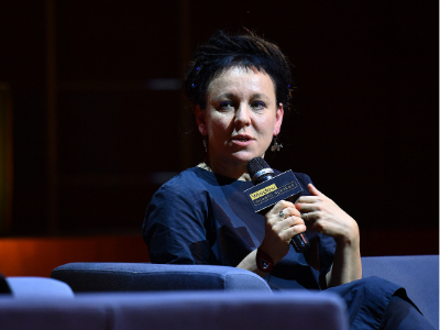  „Myślałam, że pora umierać”, ale „jeszcze mogę porządzić”. Olga Tokarczuk w Polsce