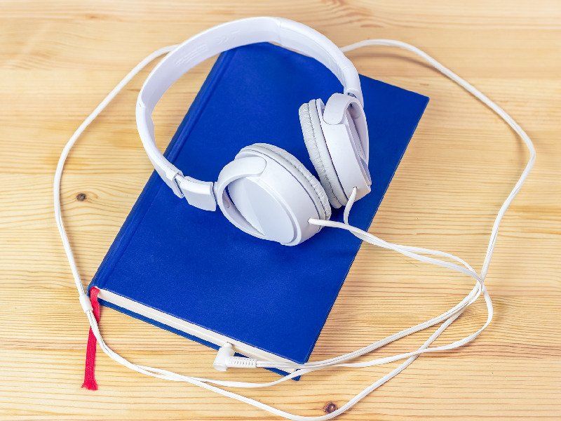 Z książką na uszach. Audiobooki warte uwagi