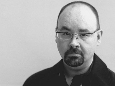  Nie żyje Carlos Ruiz Zafón, autor „Cienia wiatru”. Pisarz miał 56 lat