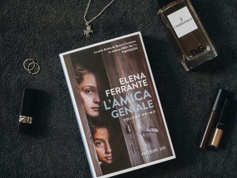 Elena Ferrante wybrała 40 ulubionych książek napisanych przez kobiety