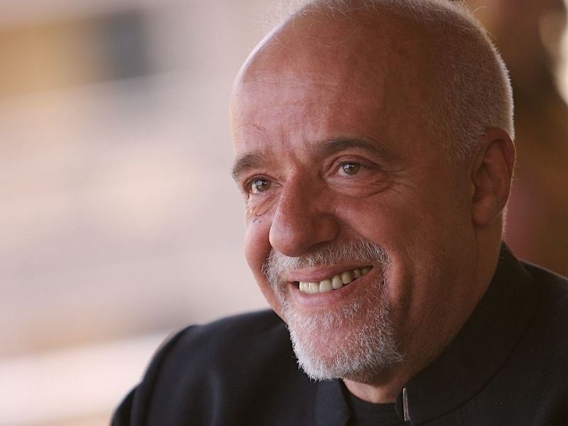 Paulo Coelho jak Jakub Żulczyk? Koronawirus i słowa krytyki wobec prezydenta Brazylii