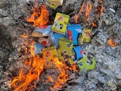  Jeanette Winterson spaliła własne książki. Wszystko przez blurby na ich okładkach 