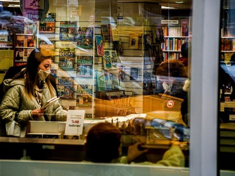  Francuskie nastolatki otrzymały 300 euro na kulturę. Co kupują za te pieniądze?