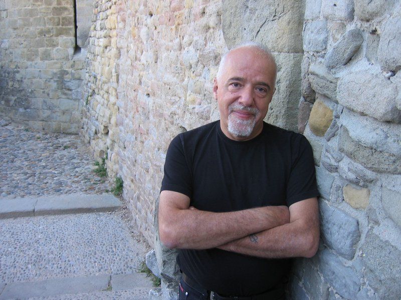 Paulo Coelho pisze o „rusofobii”. Świat kultury reaguje