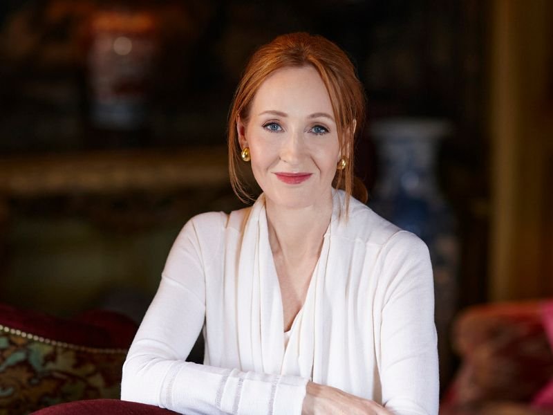 „J.K. Rowling nie jest transfobką” – angielska dziennikarka przeprasza
