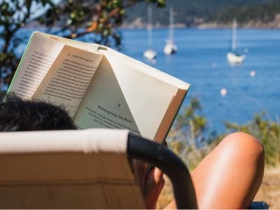 Książki na wakacje: powieści w letnim klimacie