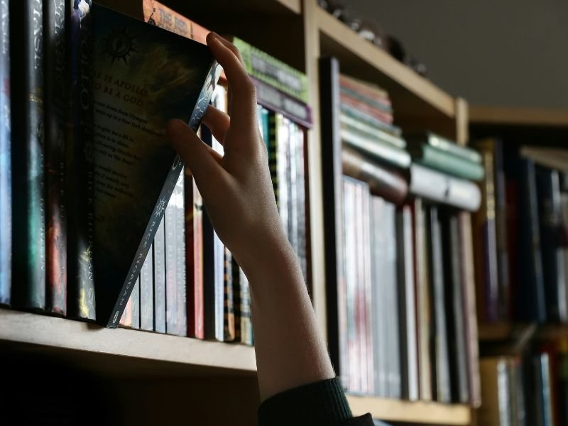 Rereading, czyli dlaczego warto wracać do przeczytanych książek? 7 powodów