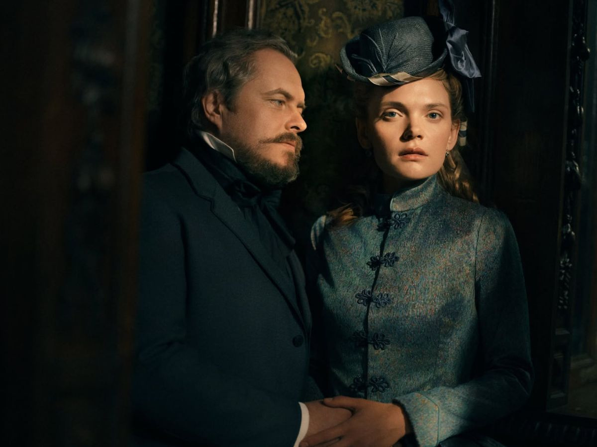 Tomasz Ojciec Izabeli Z Lalki - „Lalka”: ruszyły zdjęcia do serialu Netflixa. Tak będą wyglądać Łęcka i